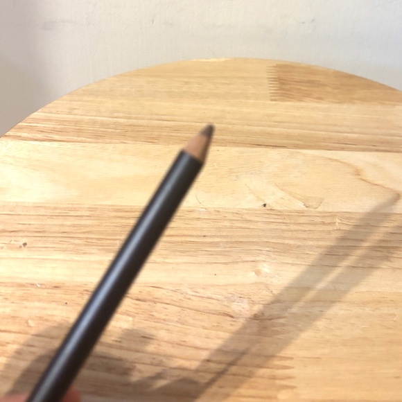 Mac Cosmetics Lip Pencil Creamy Lip Liner in Cork NEW - Picture 6 of 6